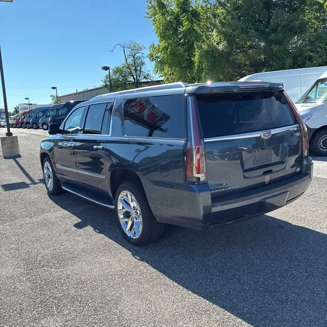 Used 2019 Gray Cadillac Luxury image 3