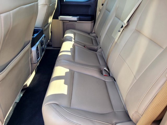 Used 2015  Ford Lariat image 11
