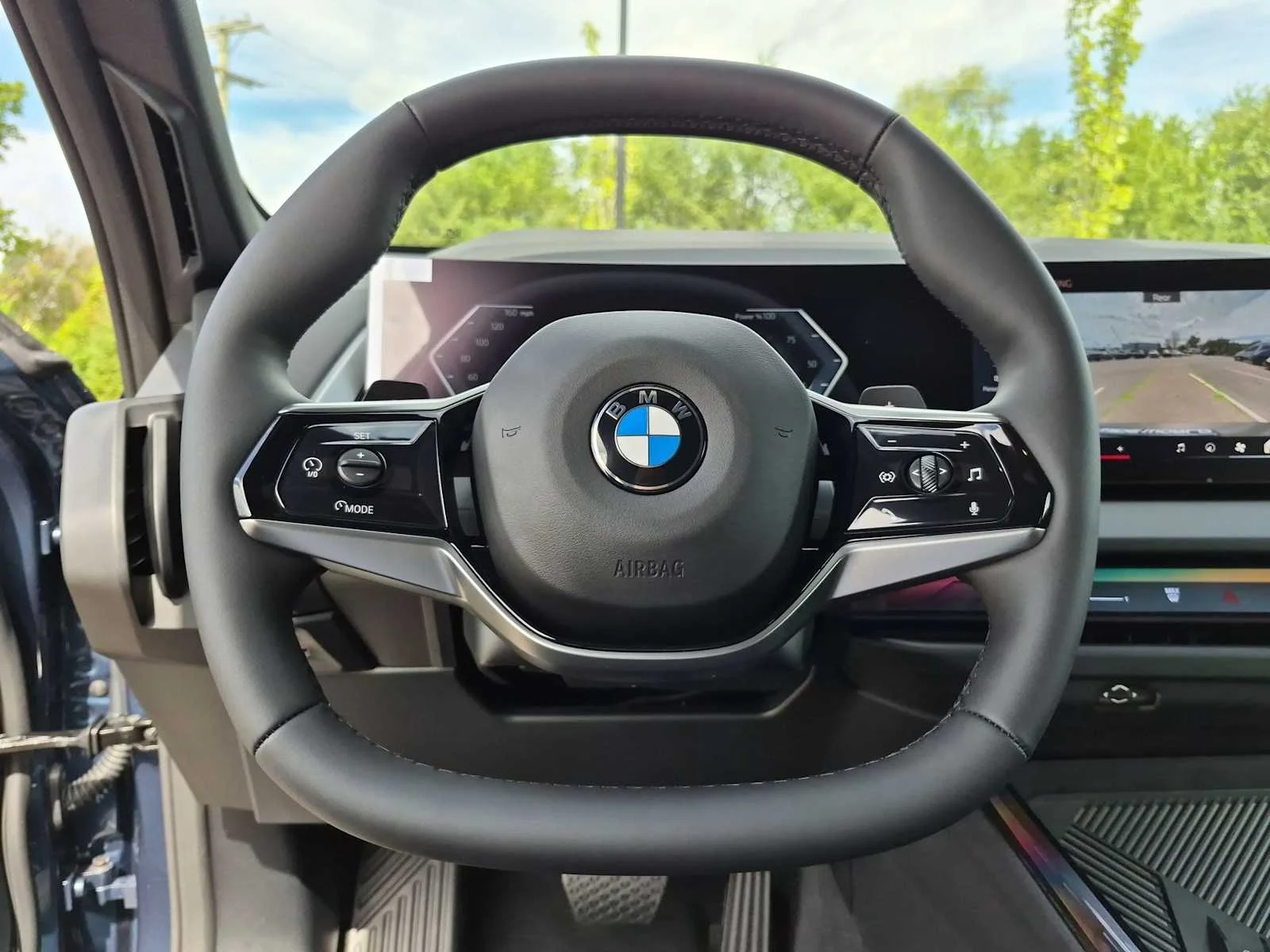 New 2026 Arctic Race Blue metallic BMW 30 xDrive image 24