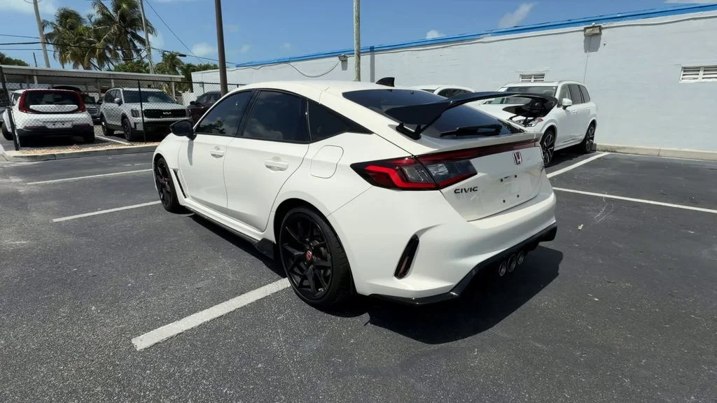 Used 2025 White Honda  image 6