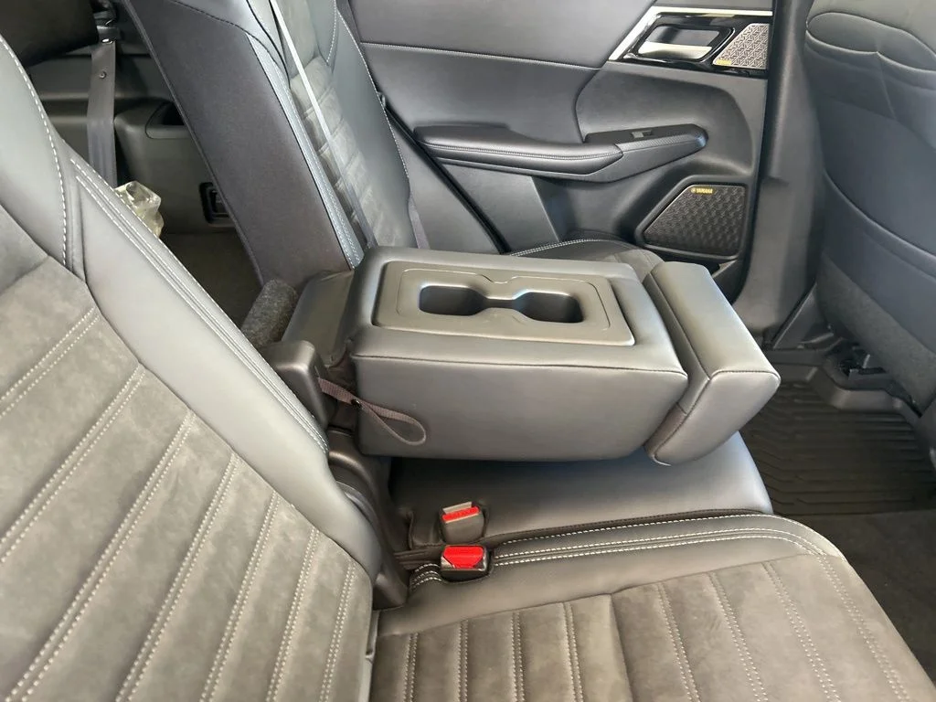 New 2026 Silver Mitsubishi SE 1.5T 2WD image 30