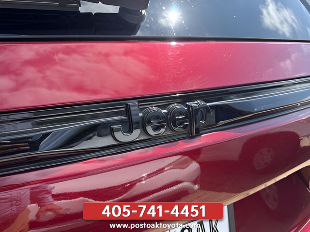 Used 2024 Red Jeep Altitude image 10