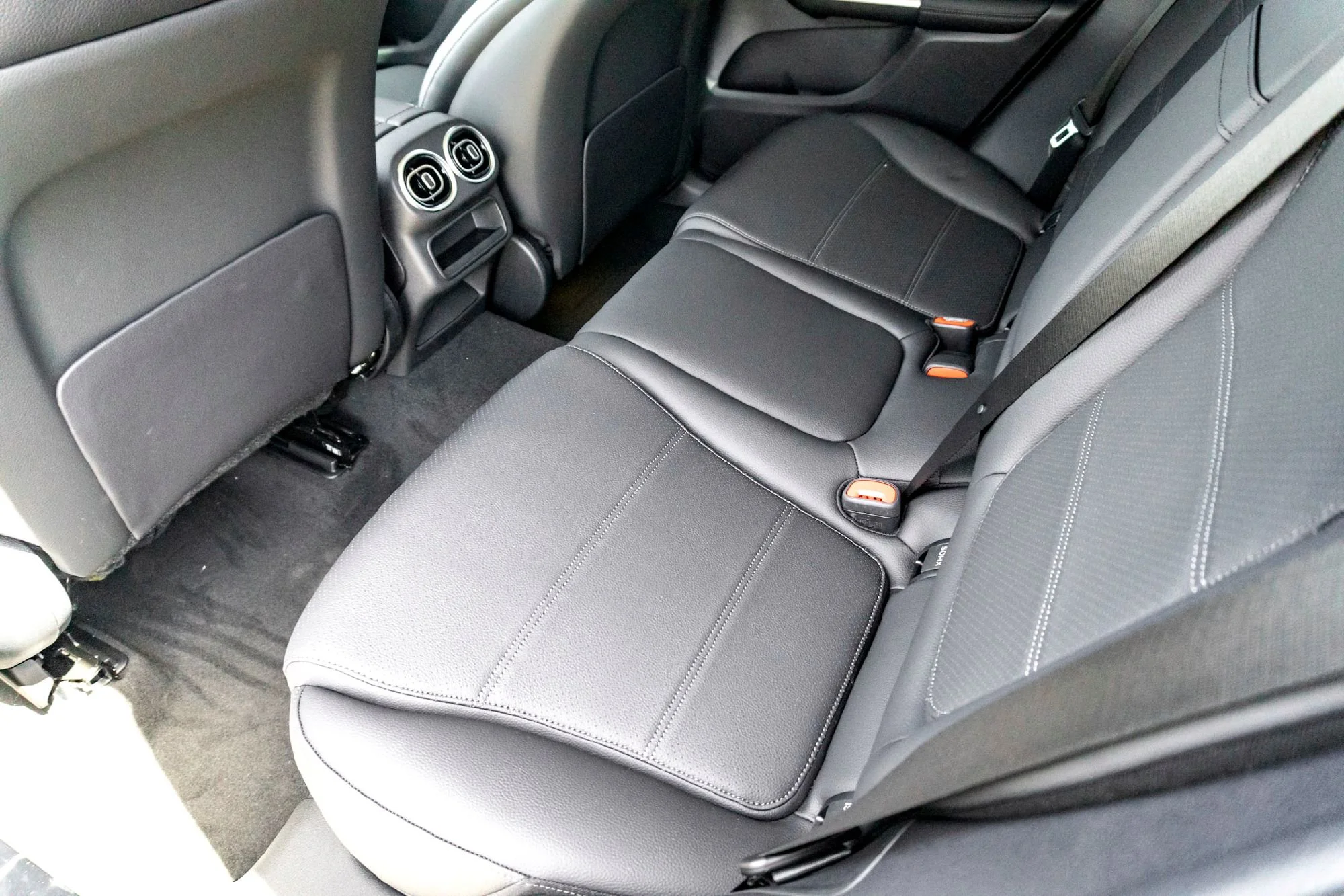 New 2025 Black Mercedes-Benz GLC 350e image 18