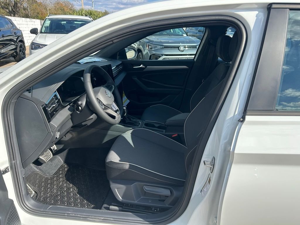 New 2026 White Volkswagen 1.5T Sport image 13