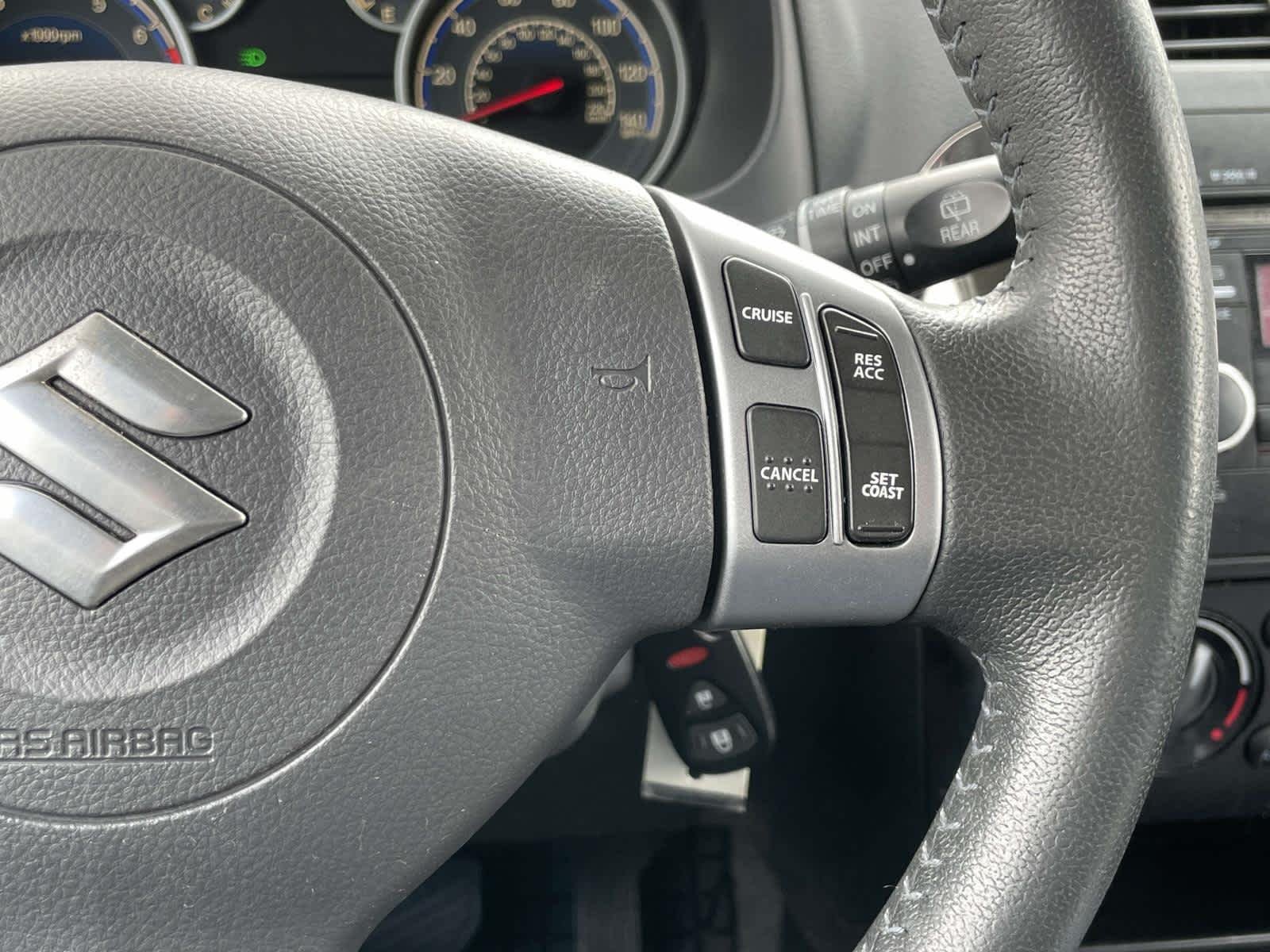 Used 2013 Metallic Star Silver Suzuki Crossover Premium image 27