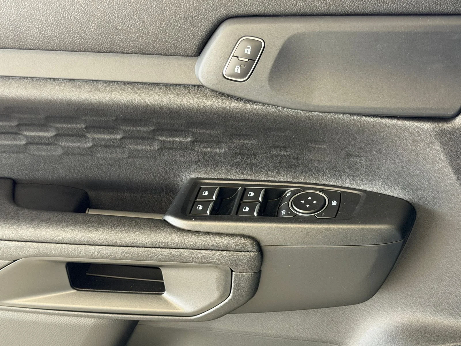 New 2026 Desert Sand Ford XL image 33