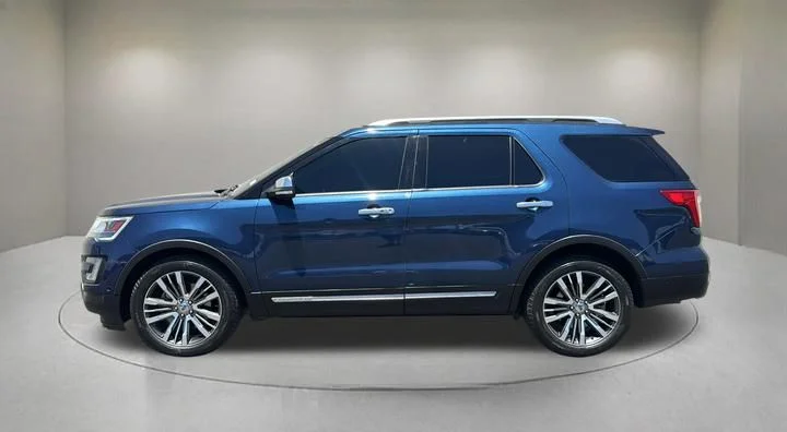 Certified Used 2017 Blue Ford Platinum image 5