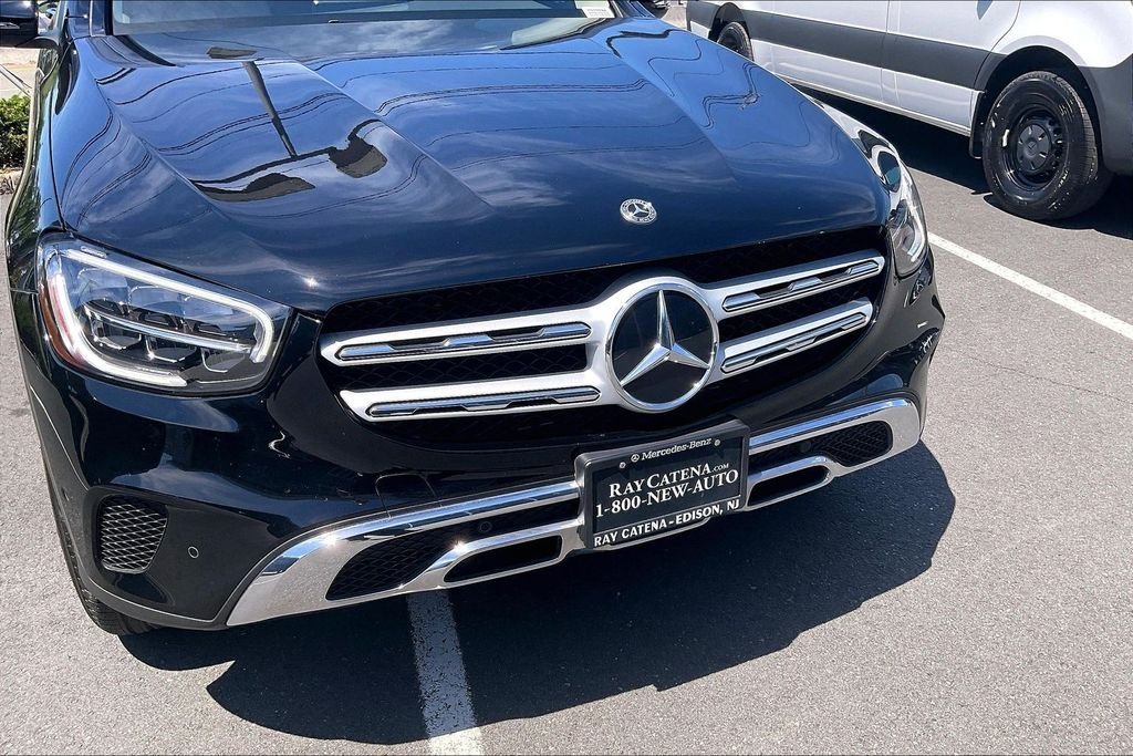Certified Used 2022 Black Mercedes-Benz GLC 300 image 5
