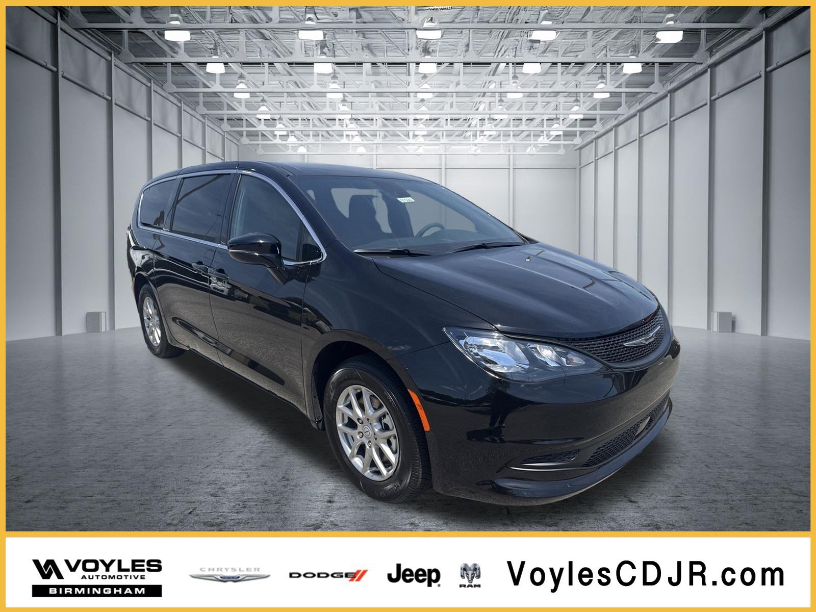 2026 Chrysler Voyager LX's photo