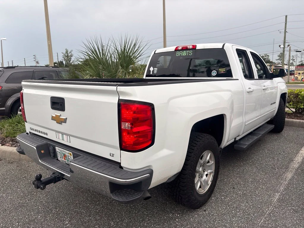 Used 2017 White Chevrolet LT image 10
