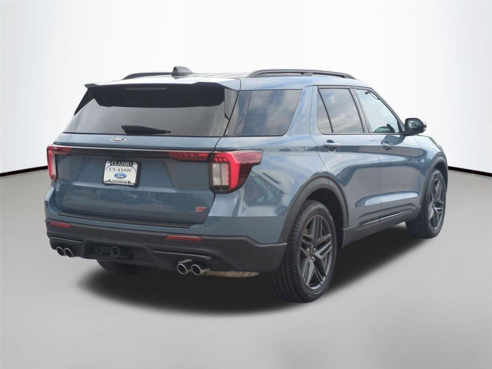 Used 2025 Vapor Blue Ford ST image 5