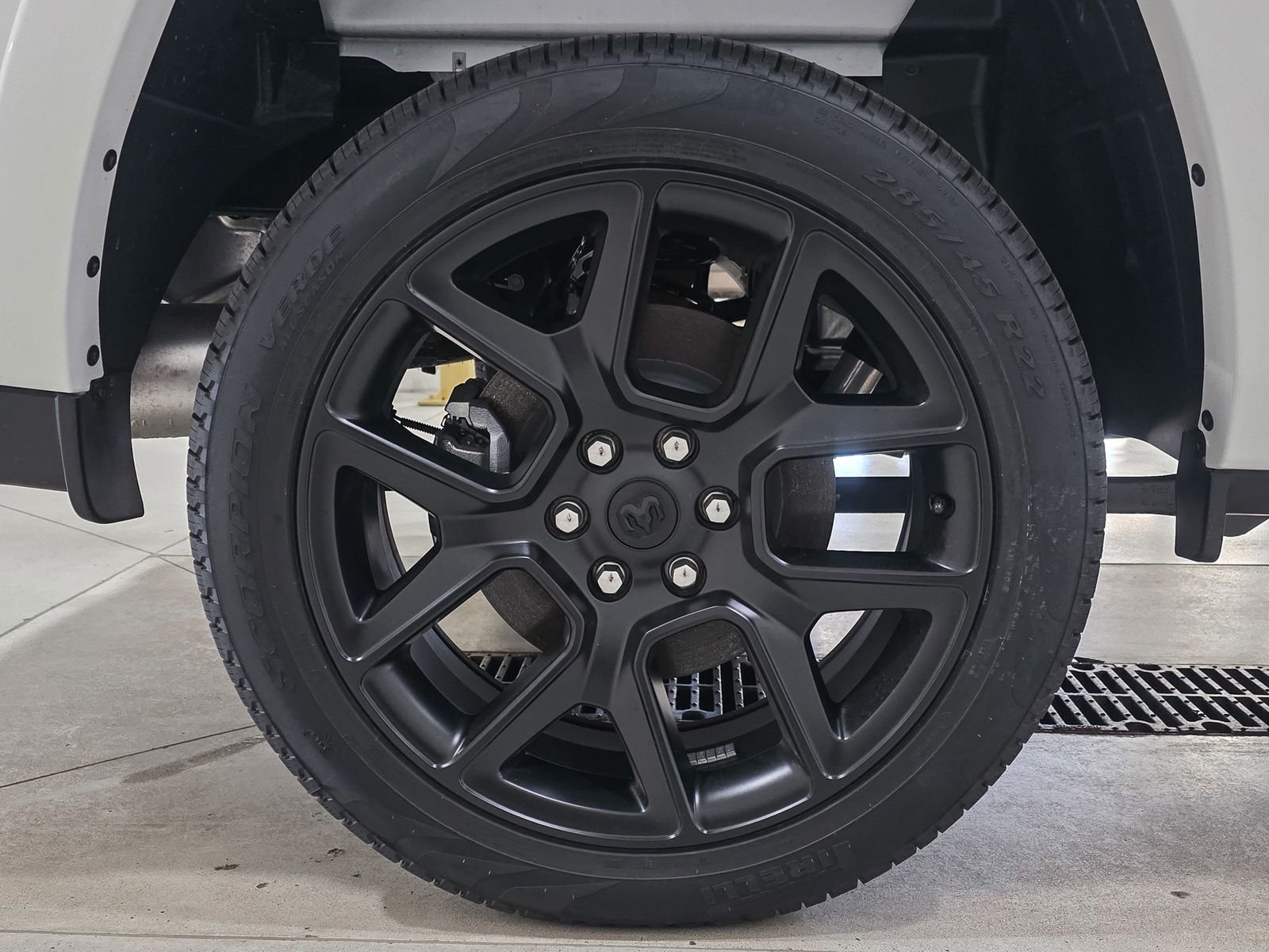 2026 RAM 1500 Laramie - Photo 18