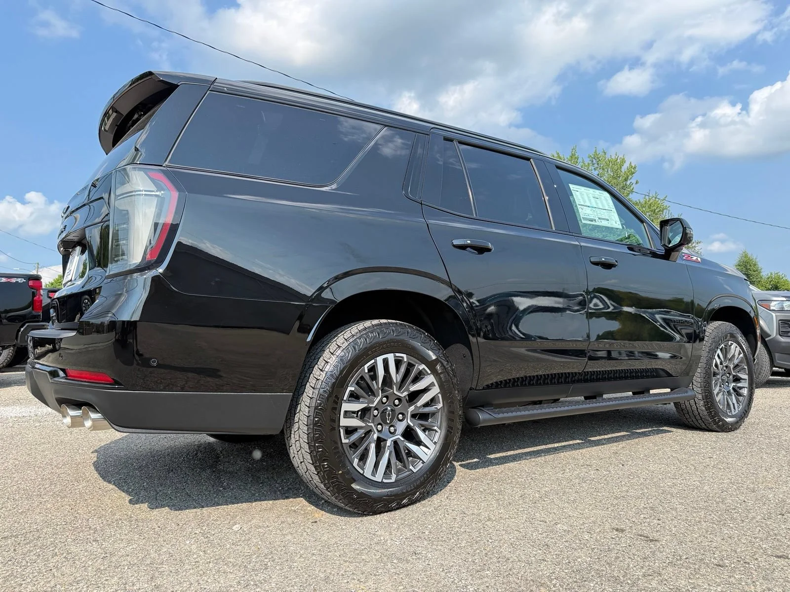 2026 Chevrolet Tahoe Z71 - Photo 9