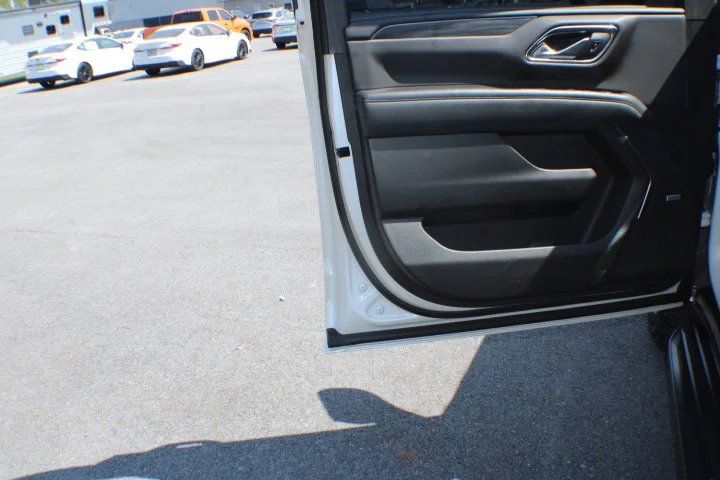 Used 2021 WHITE FROST TRICOAT GMC SLT image 6