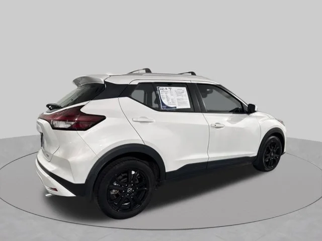 Used 2023 White Nissan SV image 14