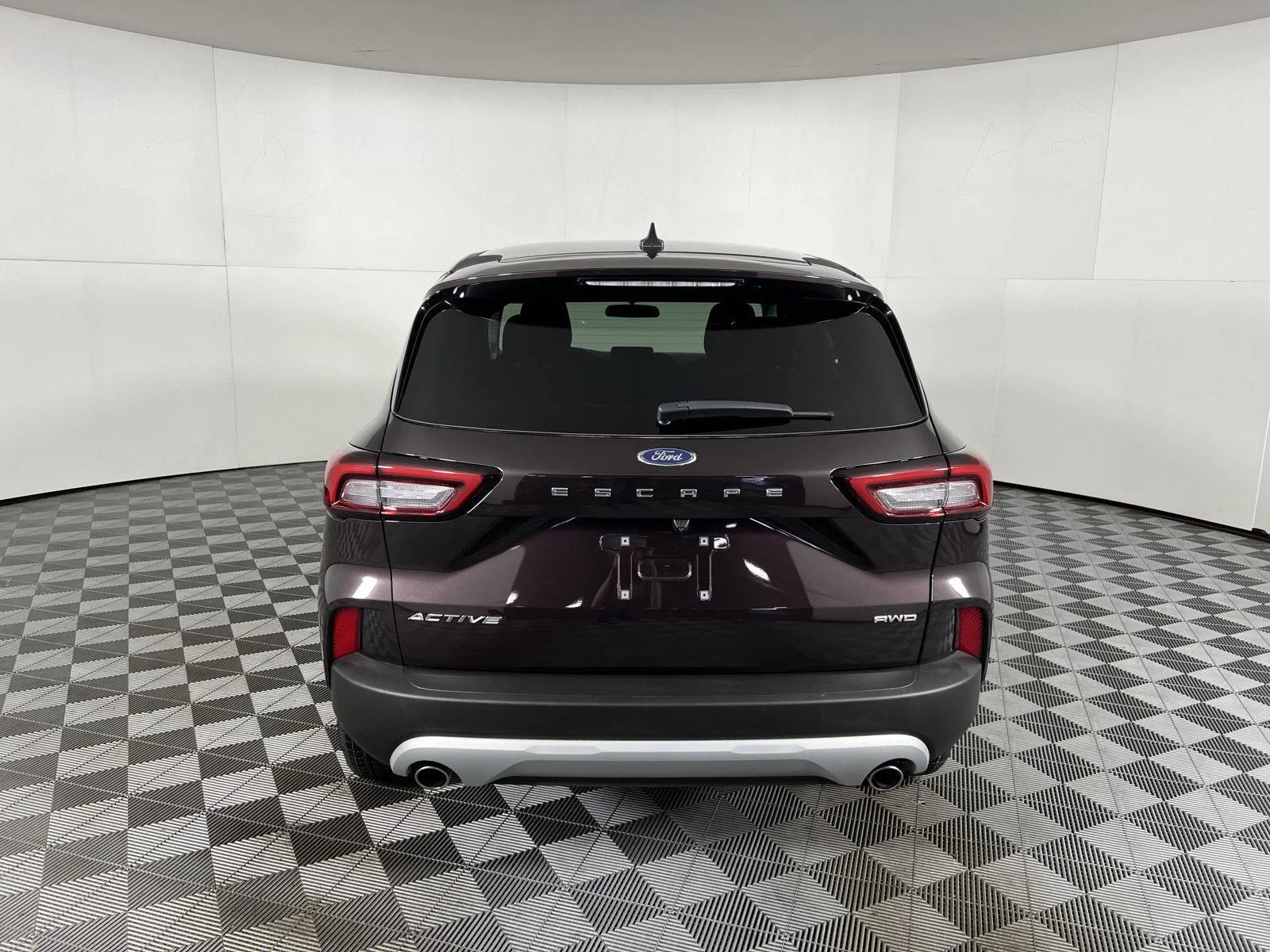 Used 2023 Cinnabar Red Ford Active image 7