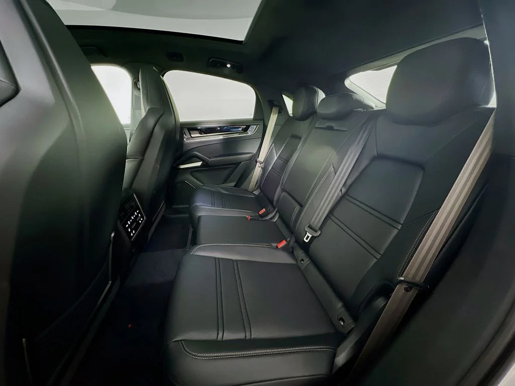 New 2026  Porsche Turbo image 24