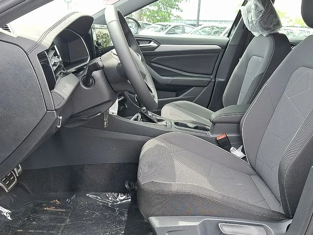 New 2026 Black Volkswagen 1.5T Sport image 10