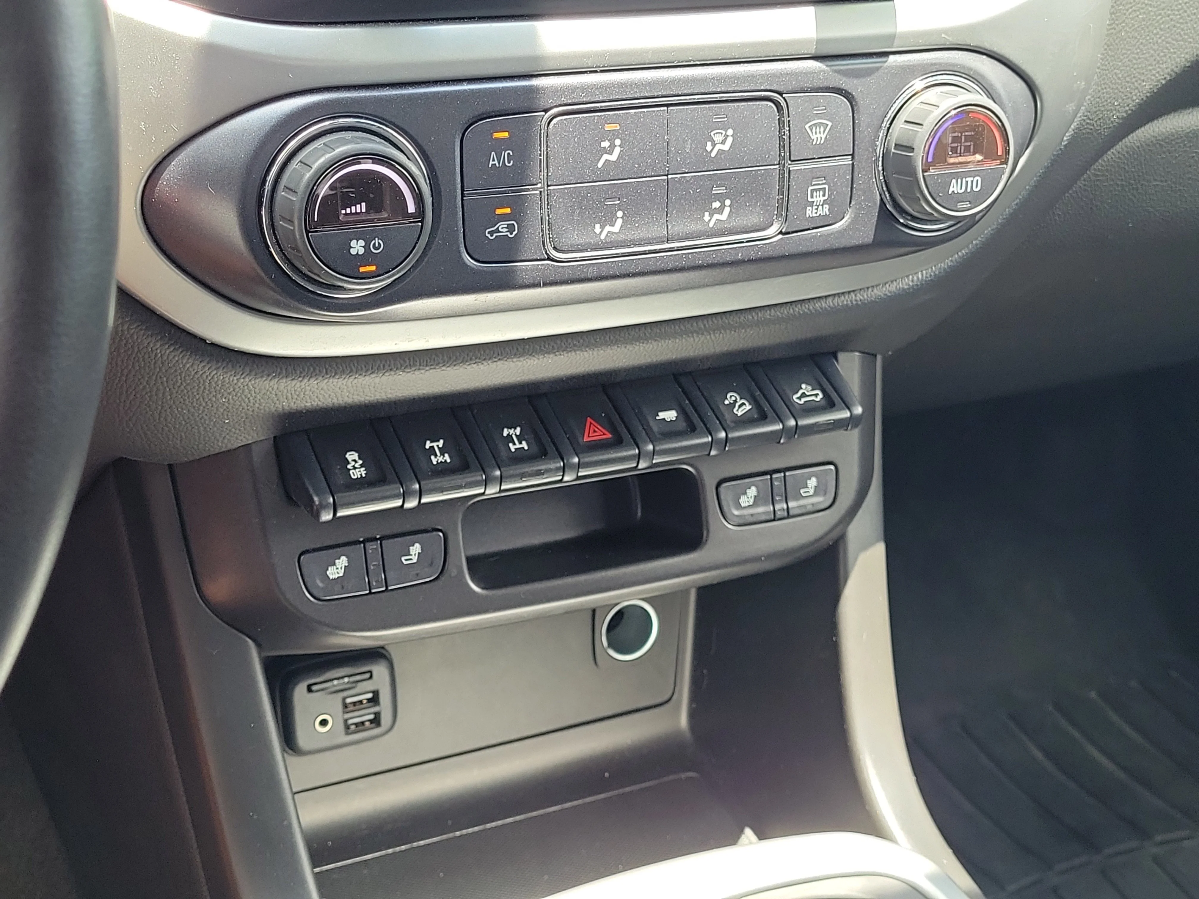 Used 2021 Sand Dune Metallic Chevrolet ZR2 image 25