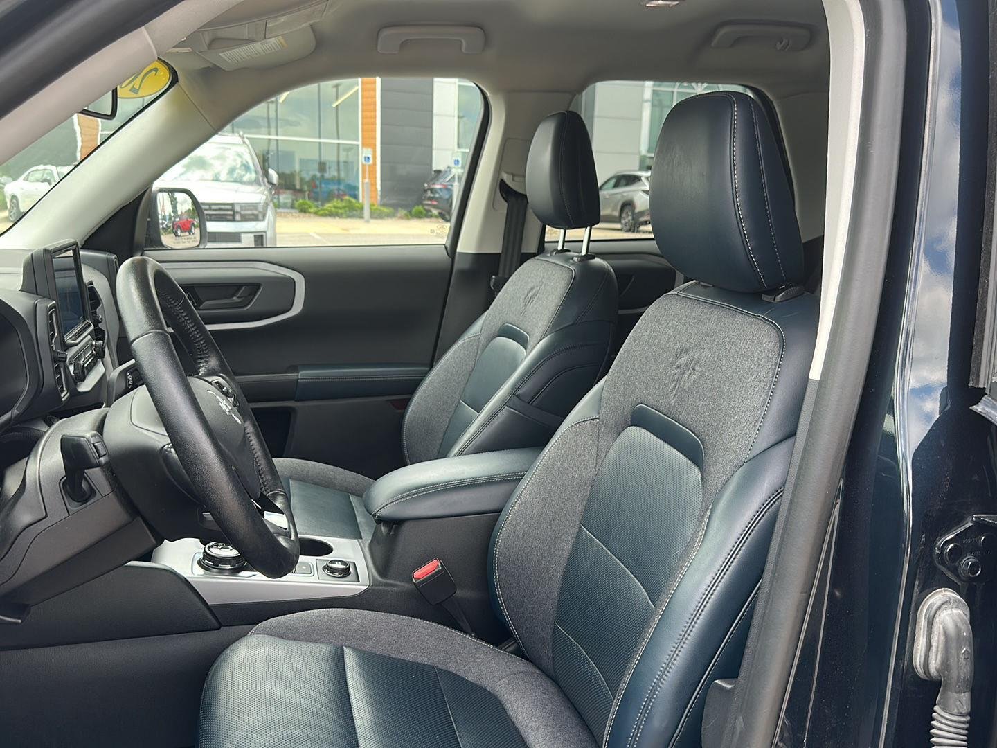 Used 2021 Alto Blue Metallic Tinted Clearcoat Ford Outer Banks image 10