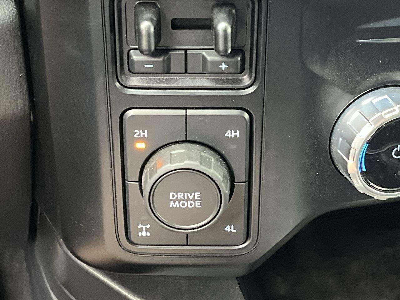 Used 2023 Oxford White Ford Lariat image 19