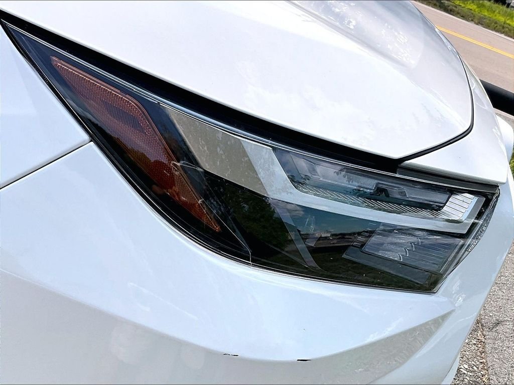 Used 2025 White Toyota XLE image 32