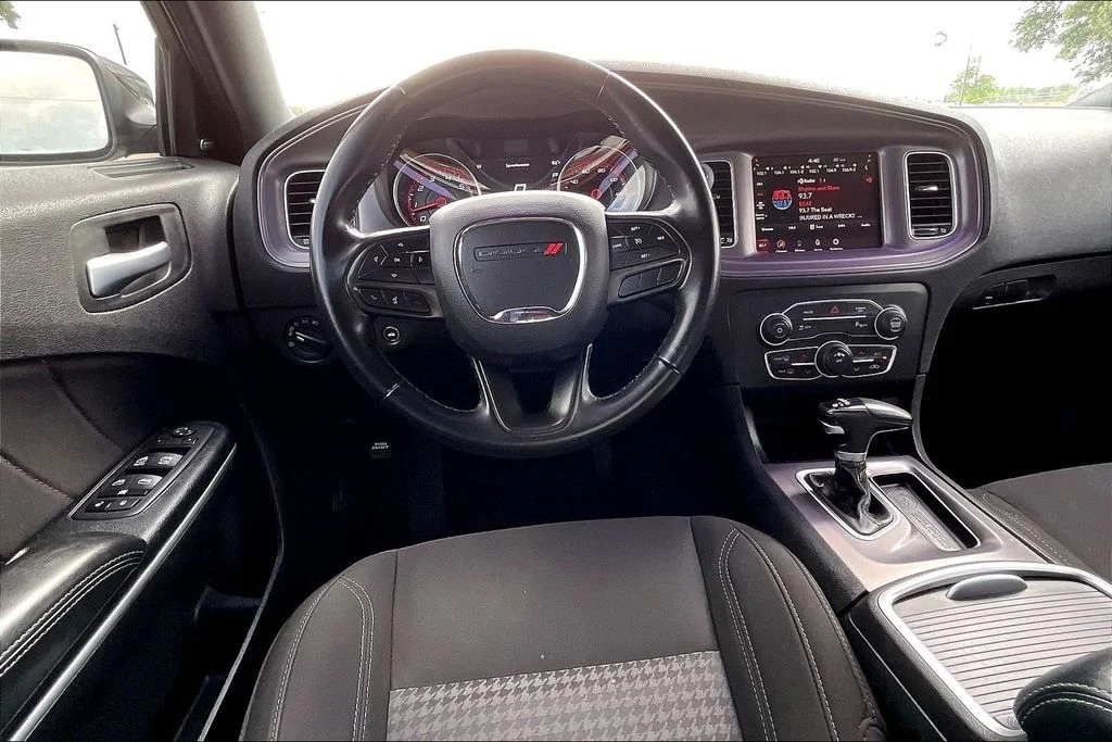 Certified Used 2023 Gray Dodge SXT image 8