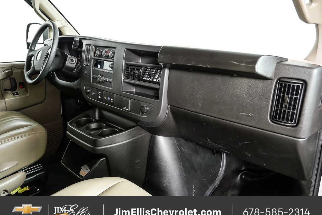 2025 Chevrolet Express Cargo Work Van - Photo 17