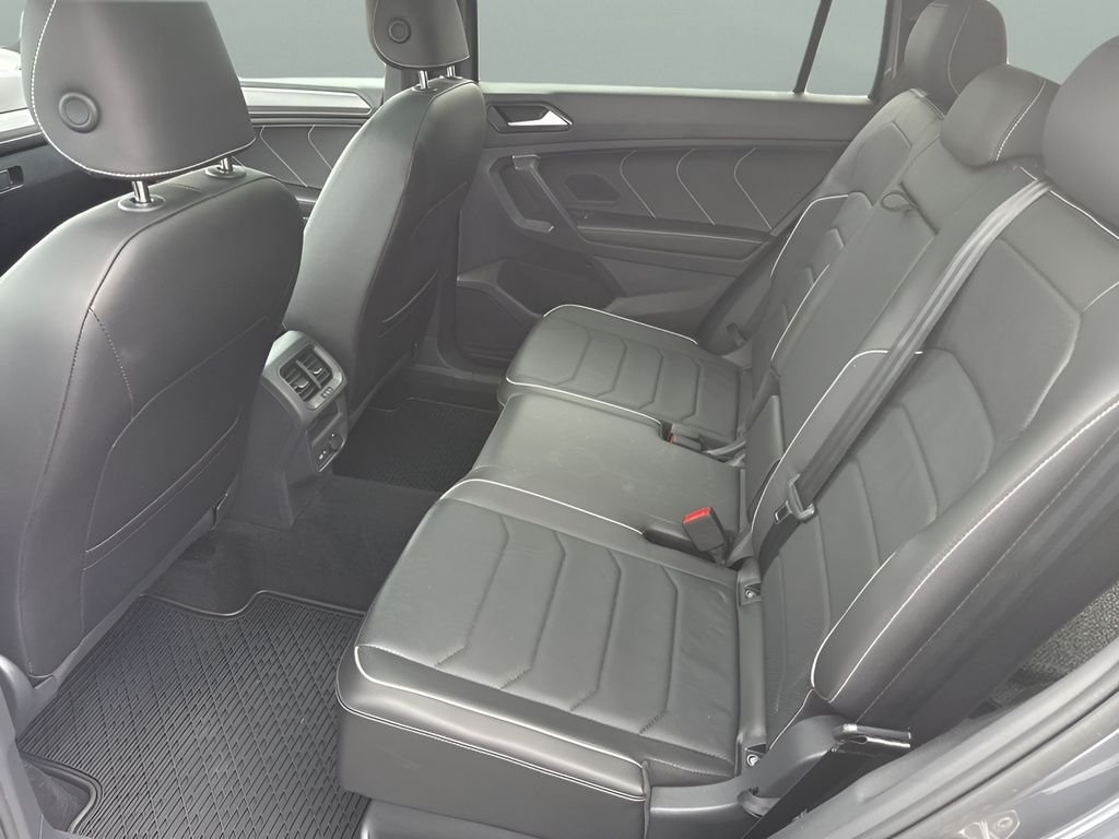 2023 Volkswagen Tiguan SEL R-LINE - Photo 20