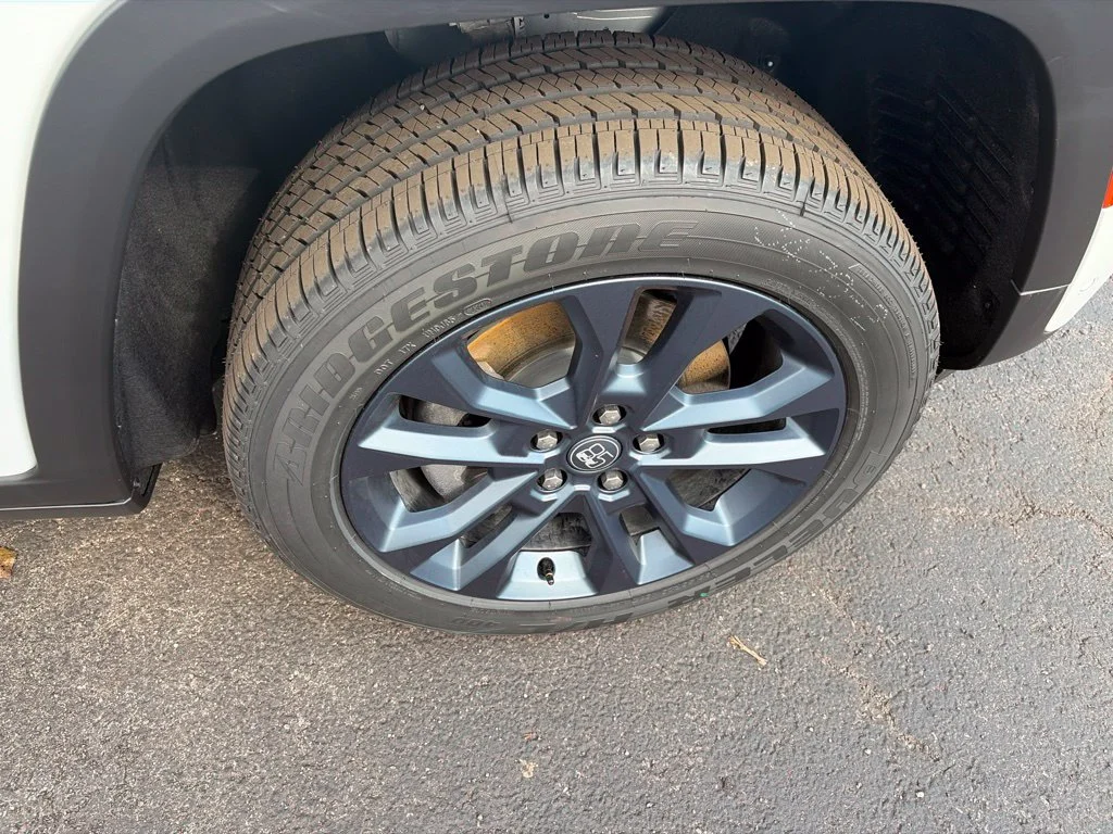 New 2026 White/off-white Jeep  image 12