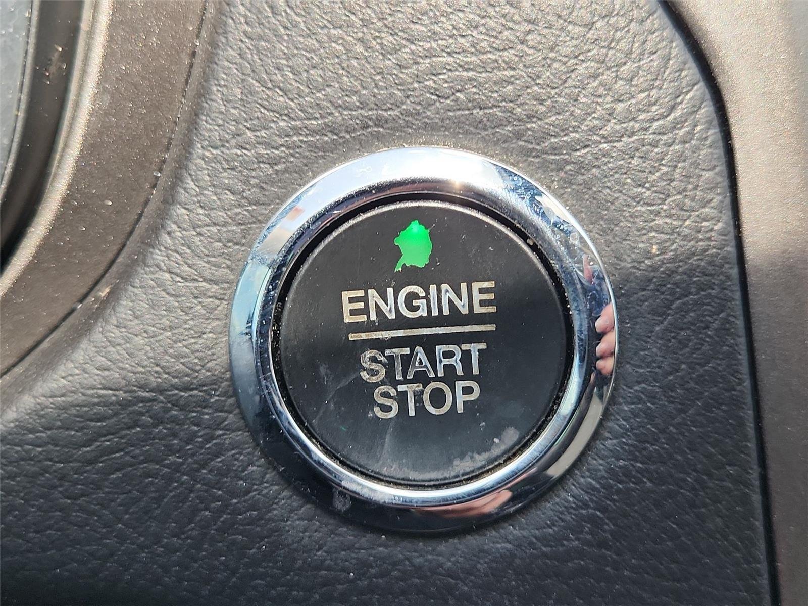 Used 2019 Black Ford SEL image 16