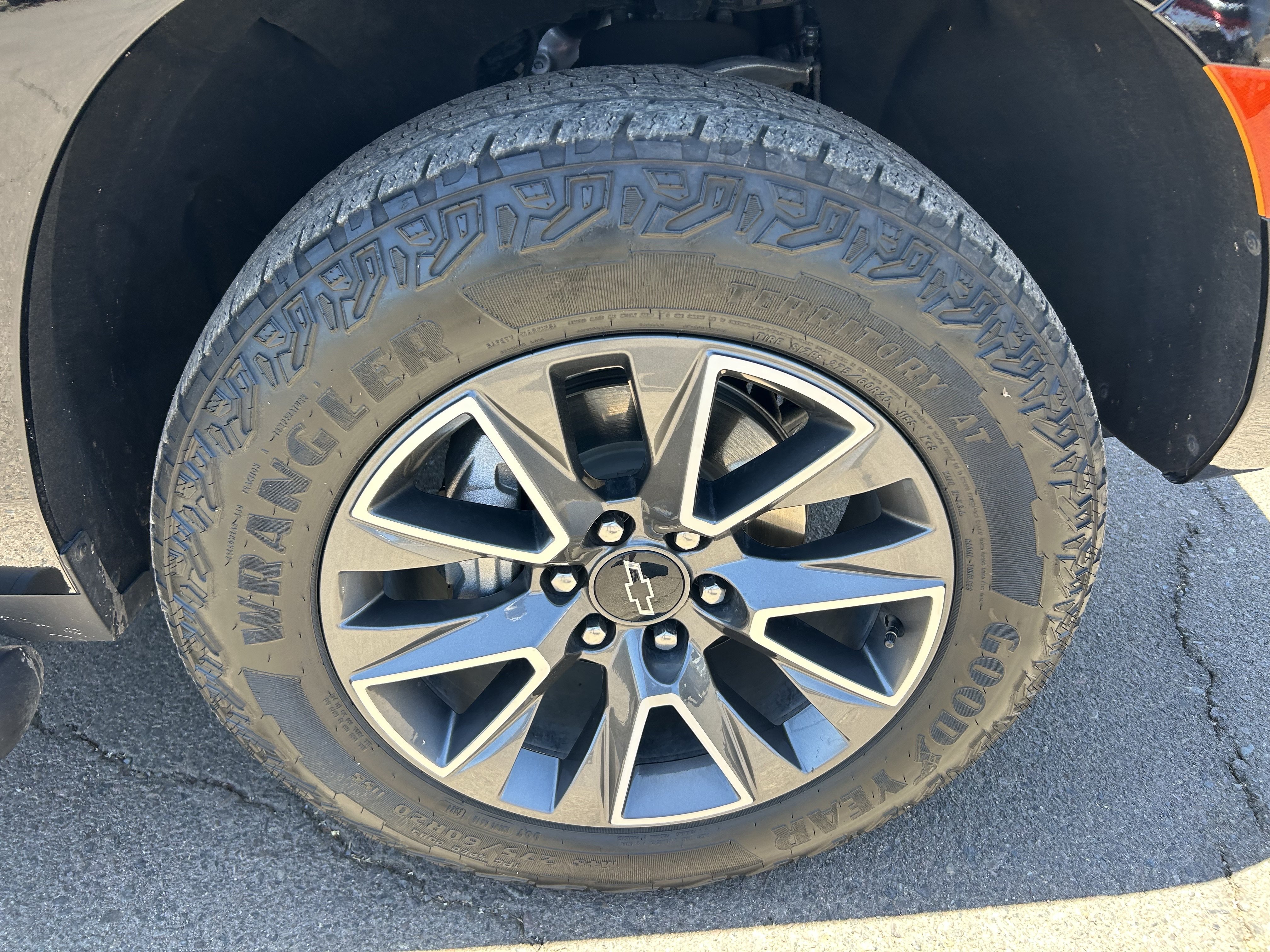 Certified Used 2024 Black Chevrolet Z71 image 9