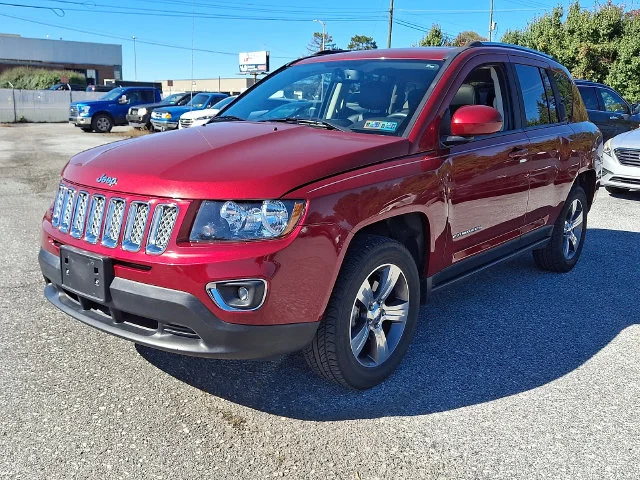 Used 2016 Red Jeep High Altitude image 3