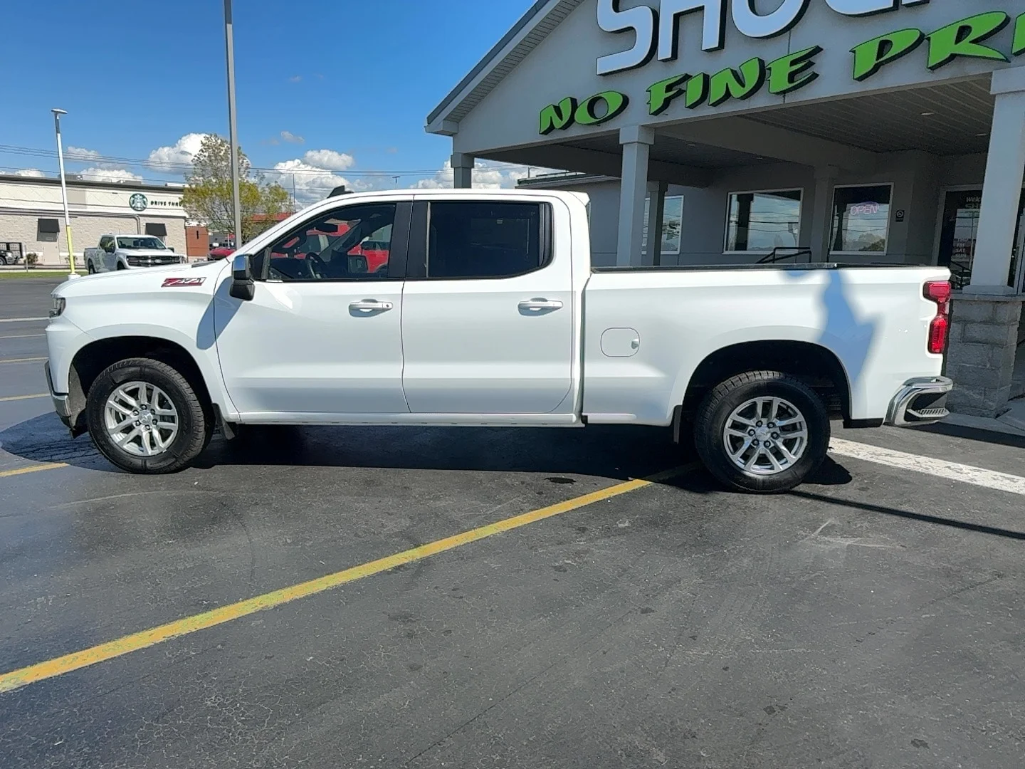 Used 2019 White Chevrolet LT image 3