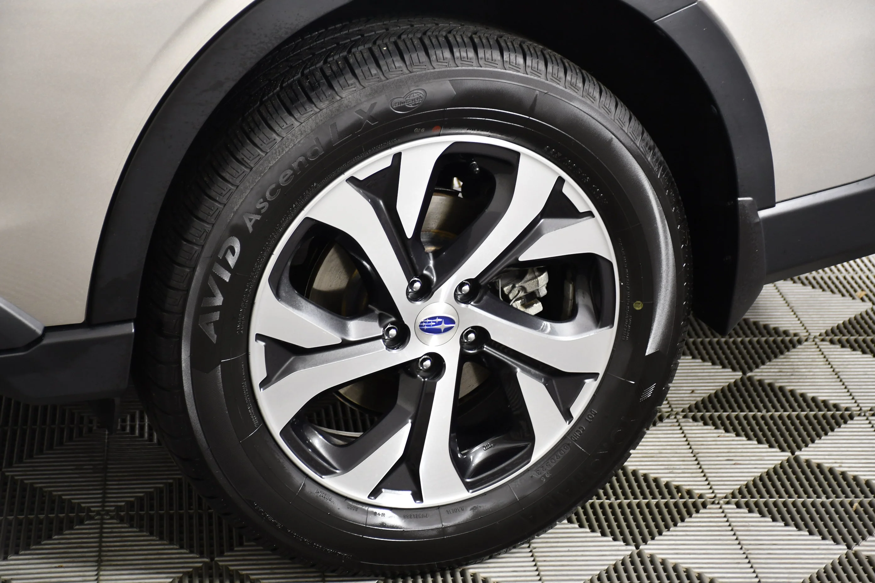 Used 2020 Tungsten Metallic Subaru Limited image 51