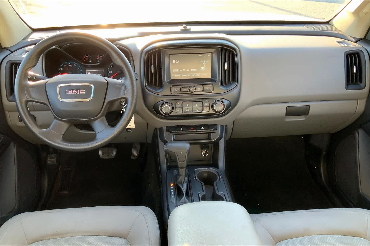 Used 2018 Summit White GMC 2WD image 15