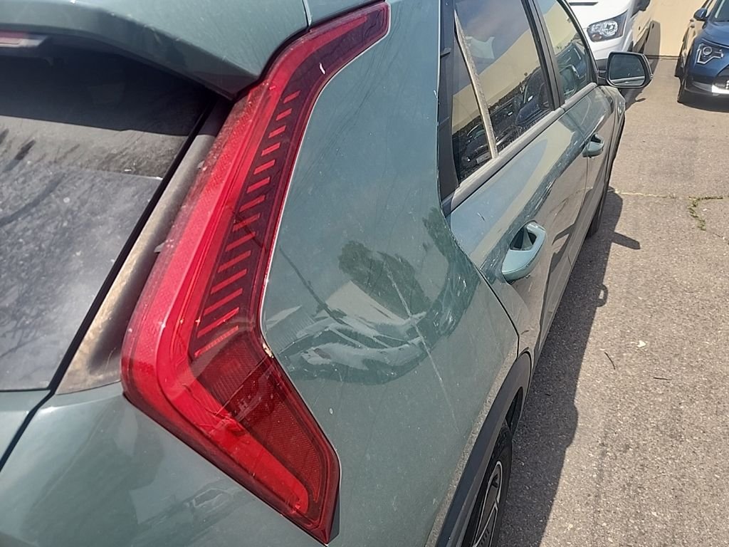 Used 2023 Green Kia EX image 14