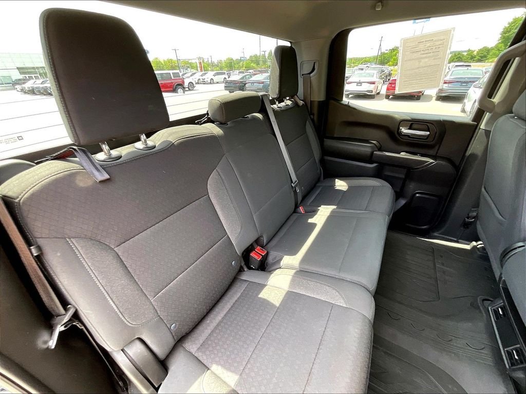 Used 2022 Pacific Blue Metallic GMC Pro image 15