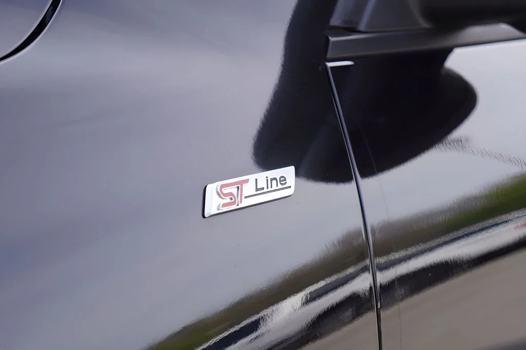 Used 2025 Black Metallic Ford ST-Line image 6