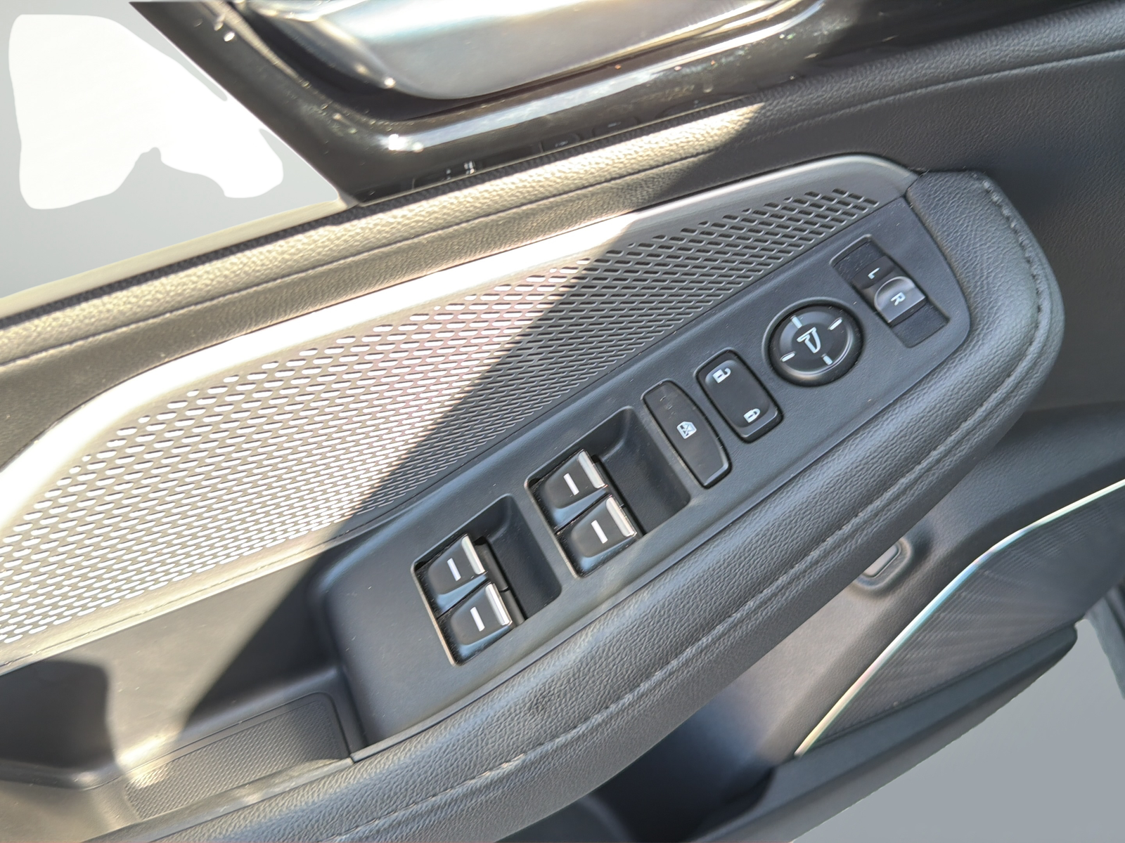 Used 2025 Majestic Black Pearl Acura Base image 29