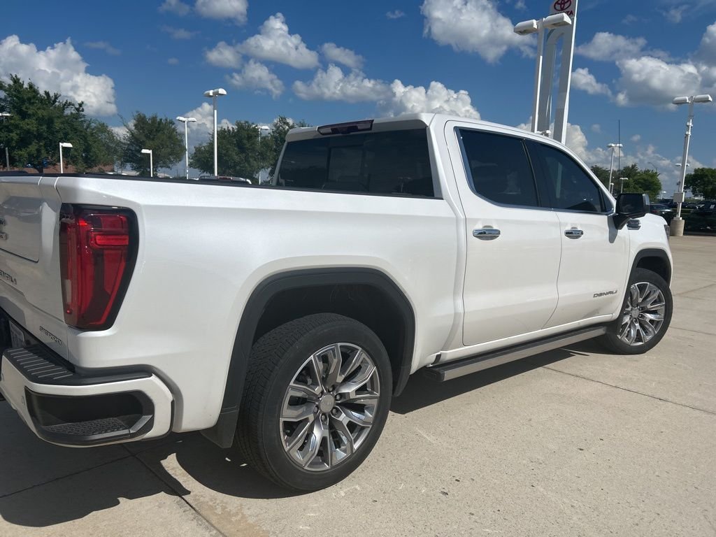 Used 2023 White GMC Denali image 3