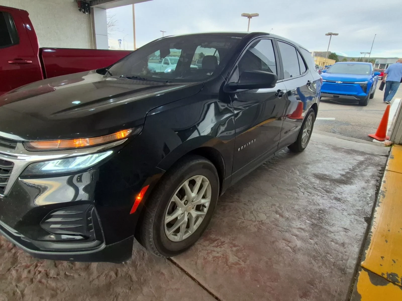 2023 Chevrolet Equinox LS's photo