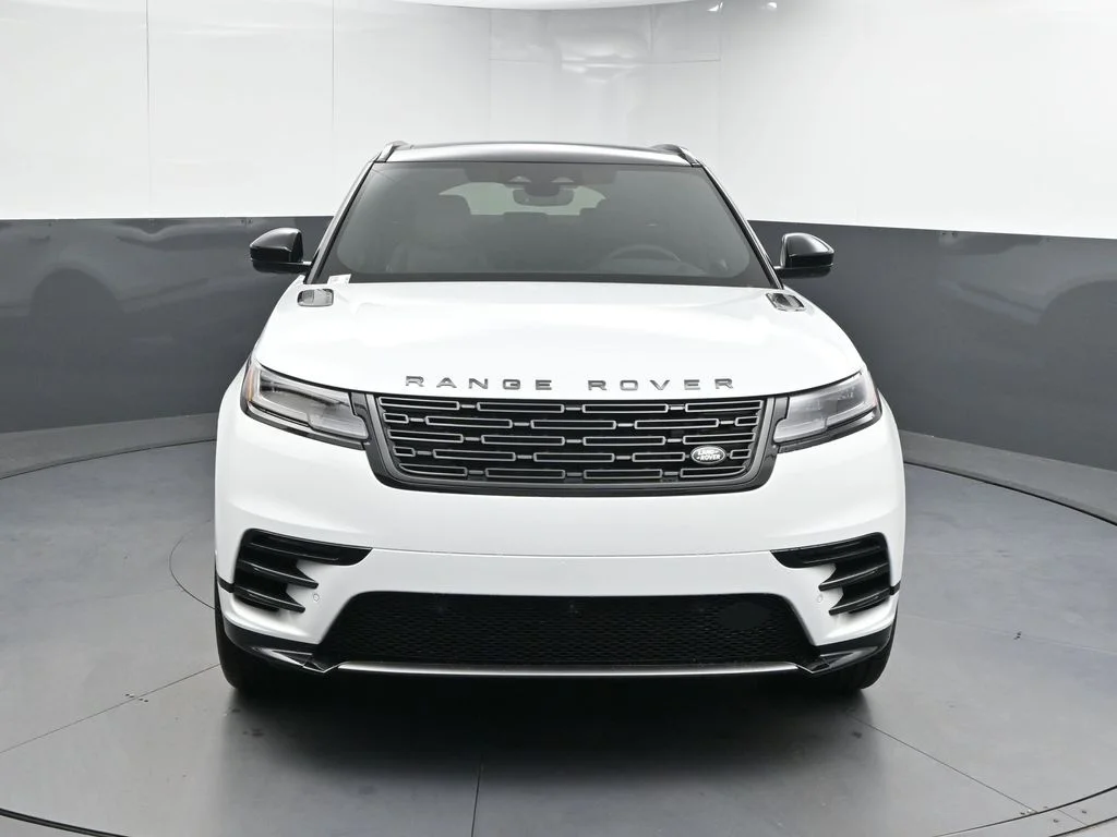 Certified Used 2026 White Land Rover Dynamic SE image 25