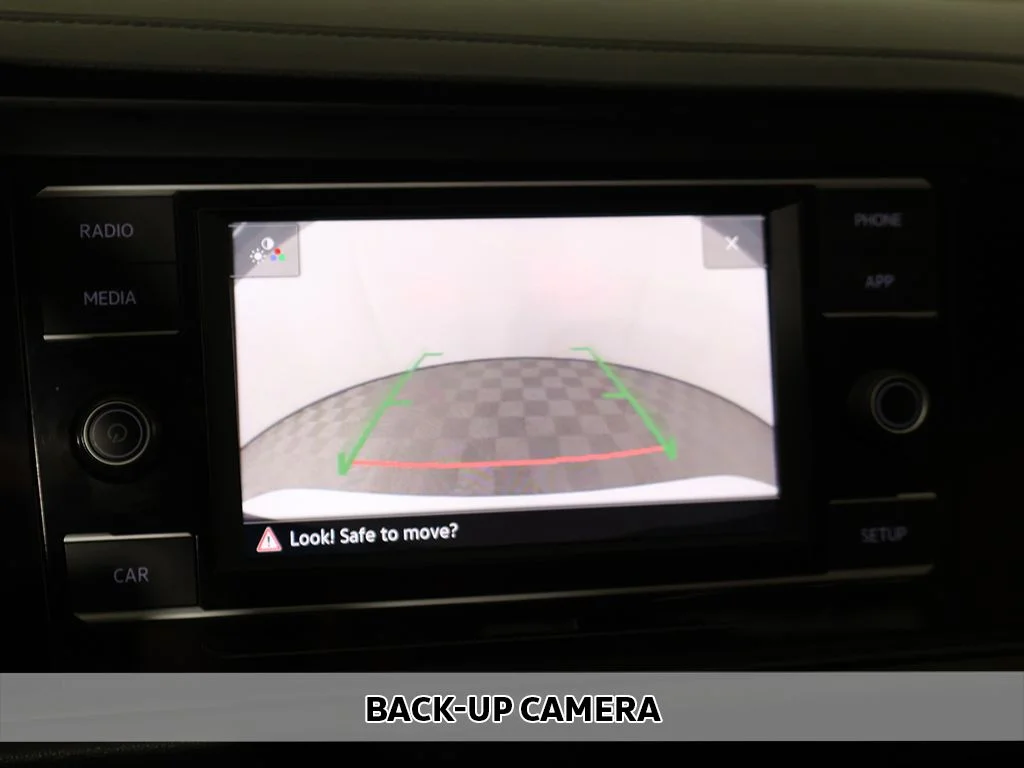 Used 2019 Pure White Volkswagen 1.4T SE image 5