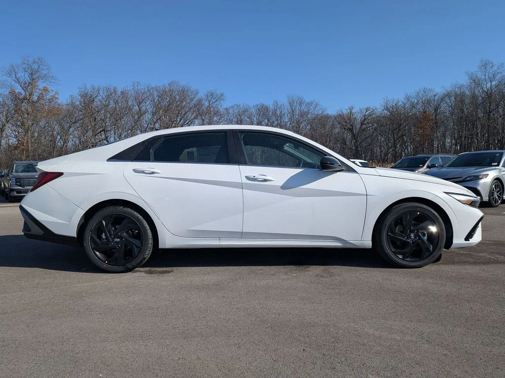 New 2026 White Hyundai SEL Sport image 8