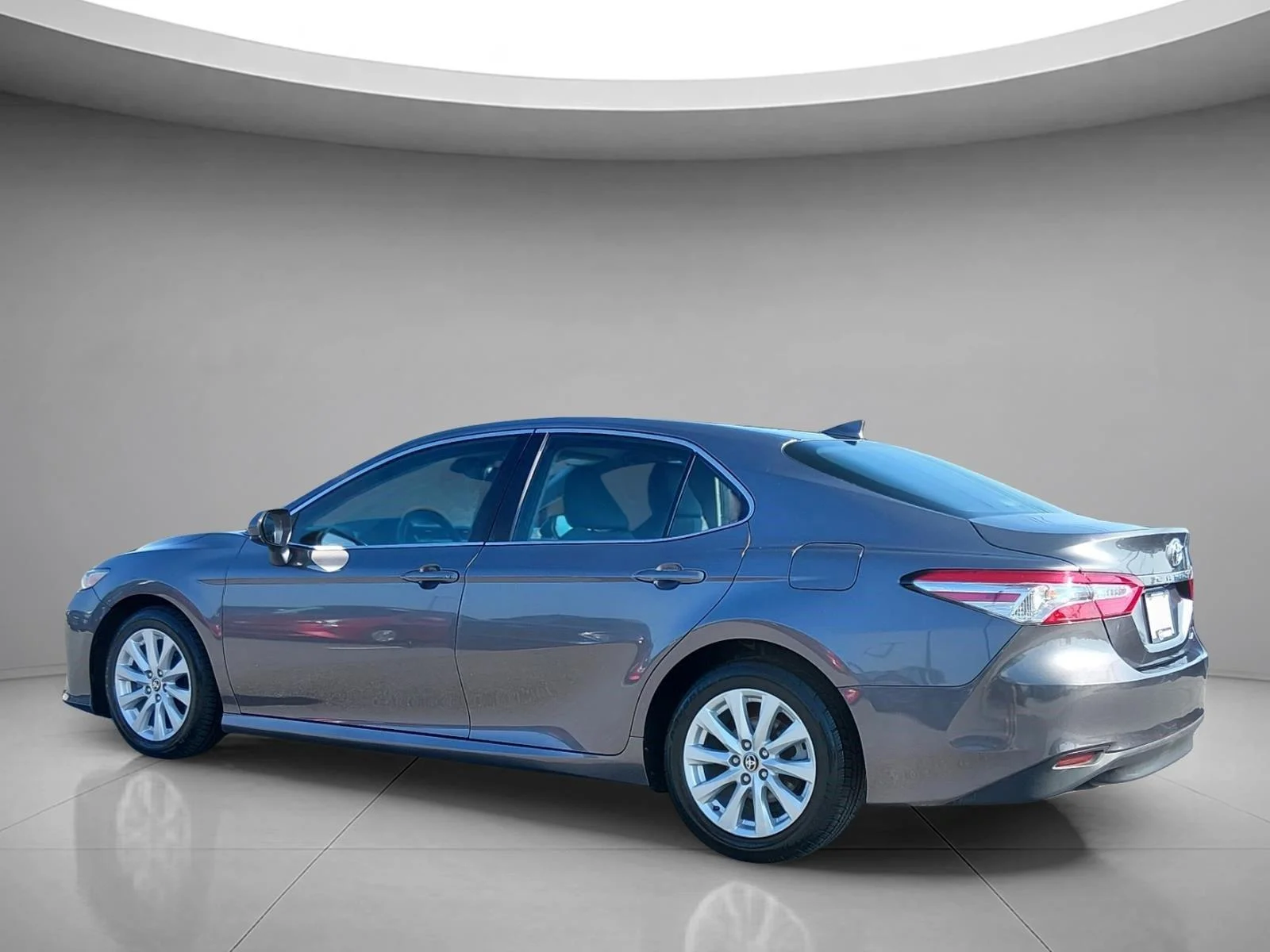 Used 2020 Predawn Gray Mica Toyota LE image 3
