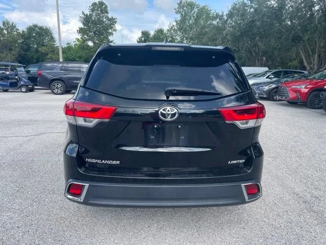 Used 2018 Midnight Black Metallic Toyota Limited image 3
