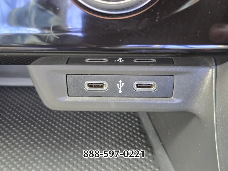 Used 2023 WHITE Volkswagen 1.5T SE image 26