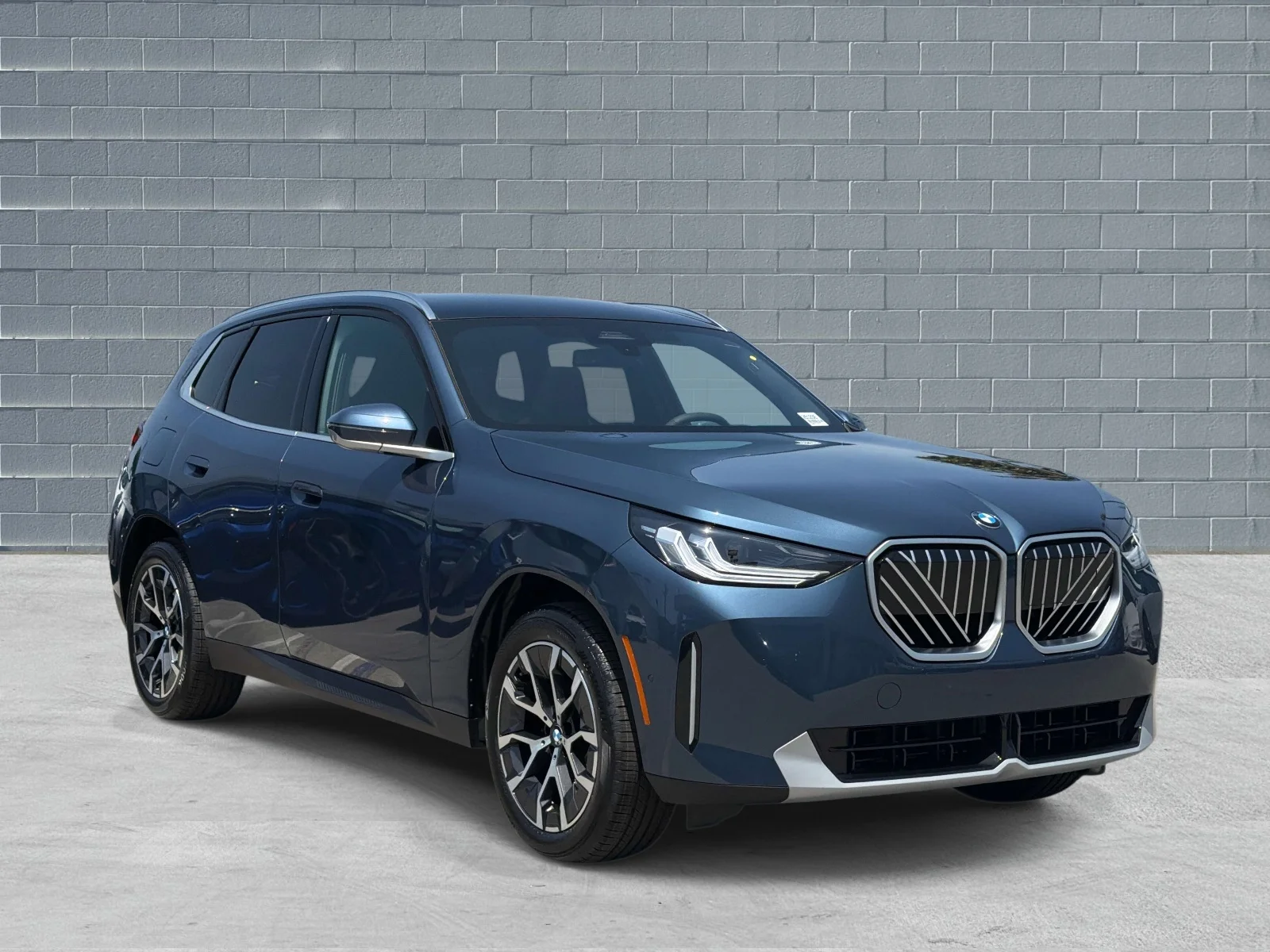 2026 BMW X3 30 XDRIVE's photo