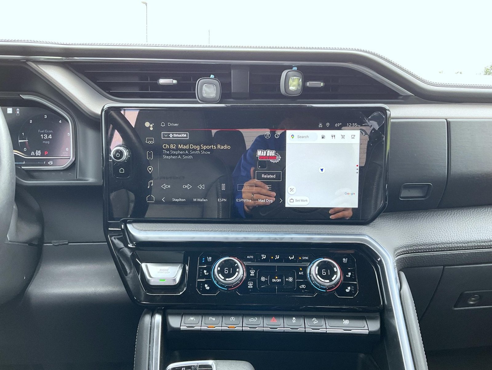 Used 2022 Silver GMC Denali image 13
